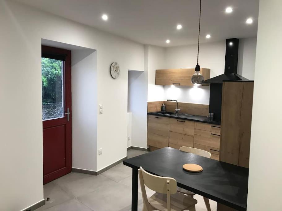 Maison Au Coeur De La Dolce Via Et Via Rhona Beauchastel 외부 사진